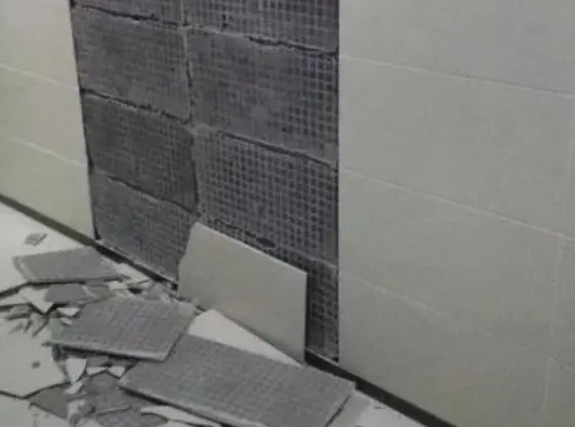 济源瓷砖空鼓维修公司分享下济源墙砖松动维修的知识
